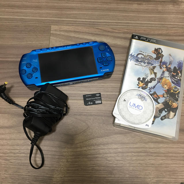 PlayStation Portable(プレイステーションポータブル)のPSP3000 キングダムハーツ エンタメ/ホビーのゲームソフト/ゲーム機本体(家庭用ゲーム機本体)の商品写真