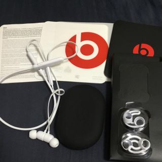 アイフォーン(iPhone)のbeats(ヘッドフォン/イヤフォン)