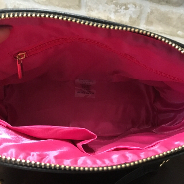 Victoria's Secret(ヴィクトリアズシークレット)のアウトレット品 VICTORIA S SECRET ビクトリア ショルダーバッグ レディースのバッグ(ショルダーバッグ)の商品写真