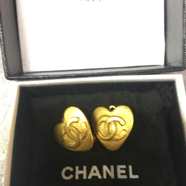 CHANELハートイヤリング ほぼ新品 - grupobatia.com.mx