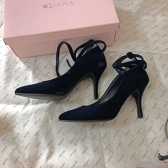 DIANA(ダイアナ)のDIANA ベロア パンプス レディースの靴/シューズ(ハイヒール/パンプス)の商品写真