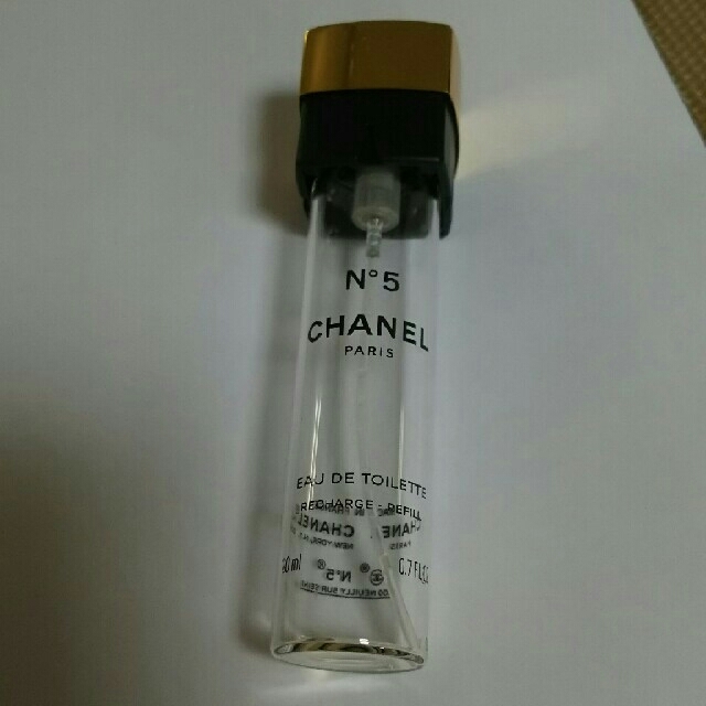 CHANEL(シャネル)の【さあ様専用】シャネル 香水ツイストケース コスメ/美容の香水(香水(女性用))の商品写真