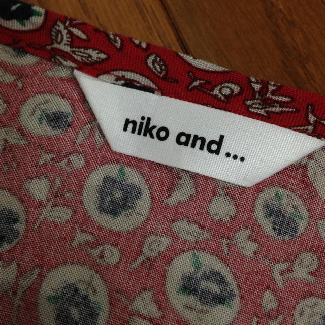 niko and...(ニコアンド)のniko and… 花柄ワンピース レディースのワンピース(ひざ丈ワンピース)の商品写真