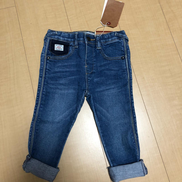 ZARA(ザラ)の新品タグ付き 王道デニム キッズ/ベビー/マタニティのキッズ服男の子用(90cm~)(パンツ/スパッツ)の商品写真