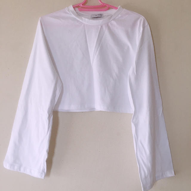 クロップドトップス ロンT 白 レディースのトップス(Tシャツ(長袖/七分))の商品写真