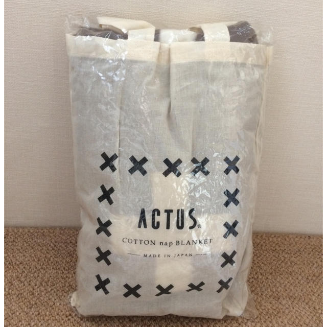 ACTUS(アクタス)のブランケット クロス柄 アクタス インテリア/住まい/日用品のインテリア小物(その他)の商品写真