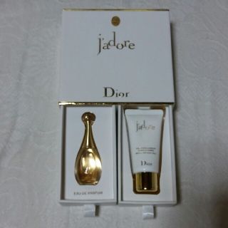 クリスチャンディオール(Christian Dior)のDior jadore オードパルファムとボディローション(ボディローション/ミルク)