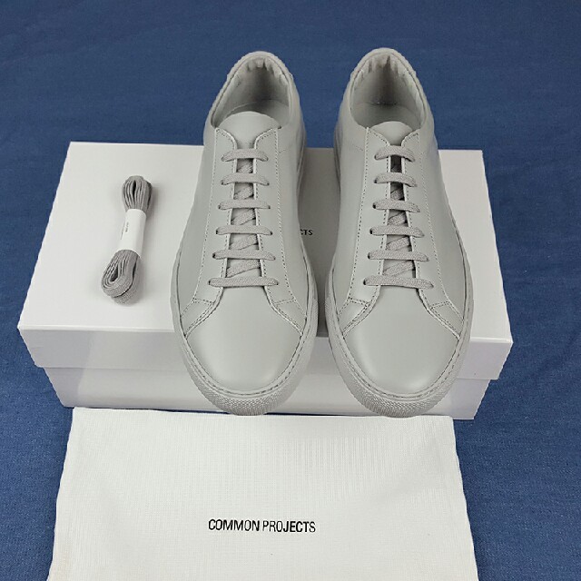 COMMON PROJECTS コモンプロジェクト グレー 42 正規品 | フリマアプリ ラクマ