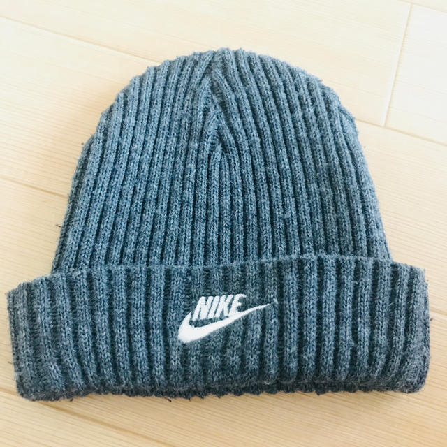 NIKE(ナイキ)のNIKE 子どもニット帽 キッズ/ベビー/マタニティのこども用ファッション小物(帽子)の商品写真