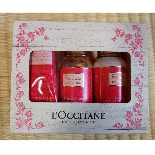 L'OCCITANE(ロクシタン)のミコ様専用！ロクシタン ローズ ブルーミングギフト コスメ/美容のボディケア(ハンドクリーム)の商品写真