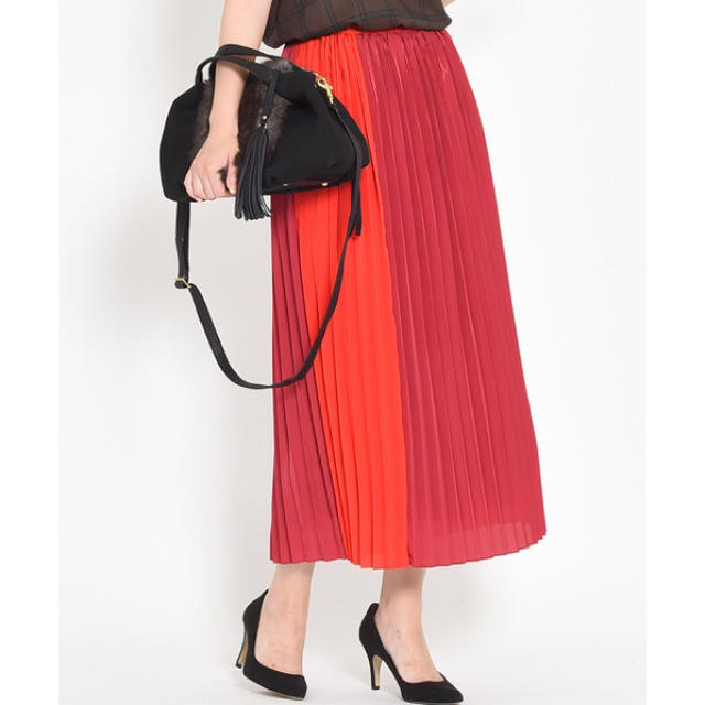 LAUTREAMONT(ロートレアモン)の新品 定価18,360円 ロートレアモン  スカート ブラックor 赤系 レディースのスカート(その他)の商品写真
