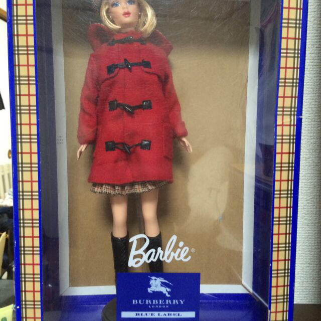 BURBERRY(バーバリー)のバーバリーバービー人形 エンタメ/ホビーのおもちゃ/ぬいぐるみ(ぬいぐるみ)の商品写真