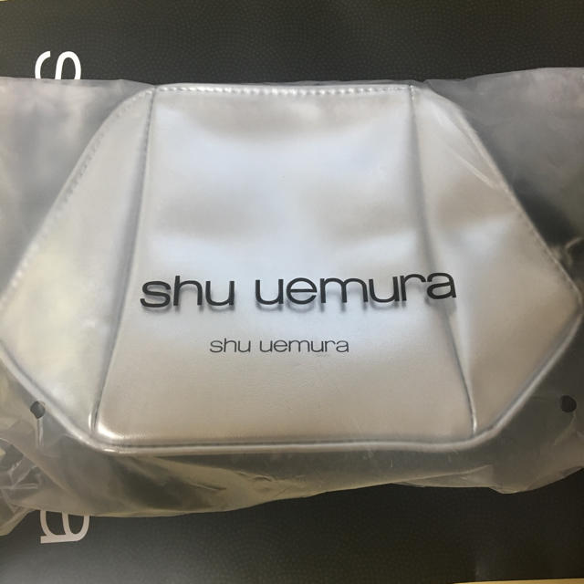 shu uemura(シュウウエムラ)のシュウウエムラ  ポーチ 未使用 レディースのファッション小物(ポーチ)の商品写真