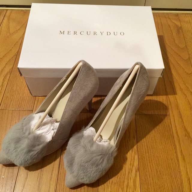 MERCURYDUO(マーキュリーデュオ)のマーキュリーデュオ ポインテッドファーパンプス レディースの靴/シューズ(ハイヒール/パンプス)の商品写真