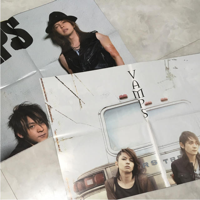 L'Arc～en～Ciel(ラルクアンシエル)の音楽雑誌 CDでーた 3冊セット VAMPS ポスター 付 HYDE K.A.Z エンタメ/ホビーのタレントグッズ(ミュージシャン)の商品写真