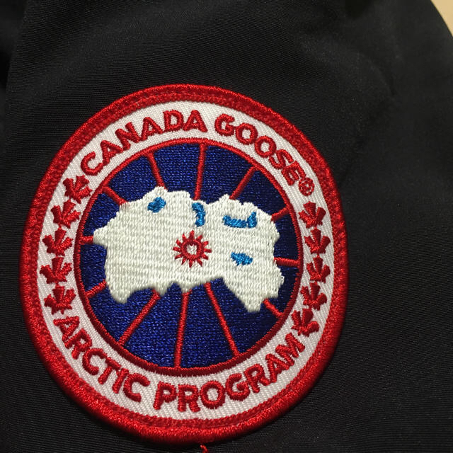 CANADA GOOSE(カナダグース)のカナグース限定価格 レディースのジャケット/アウター(ダウンコート)の商品写真