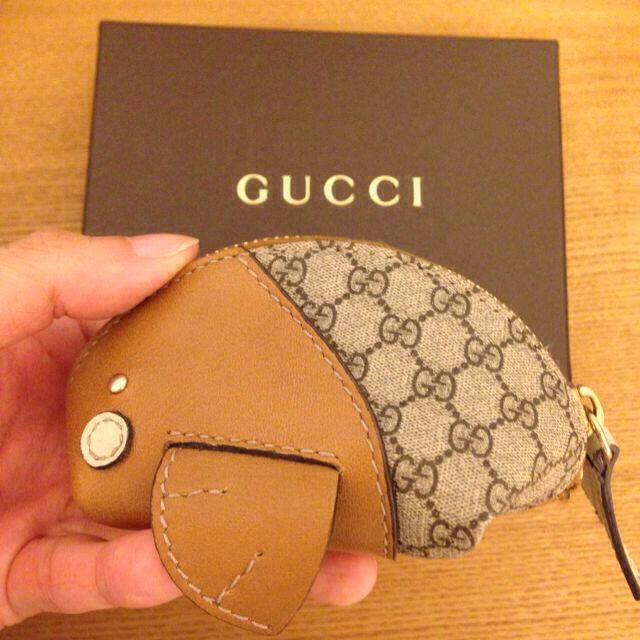 GUCCI 小銭入れ くじら-