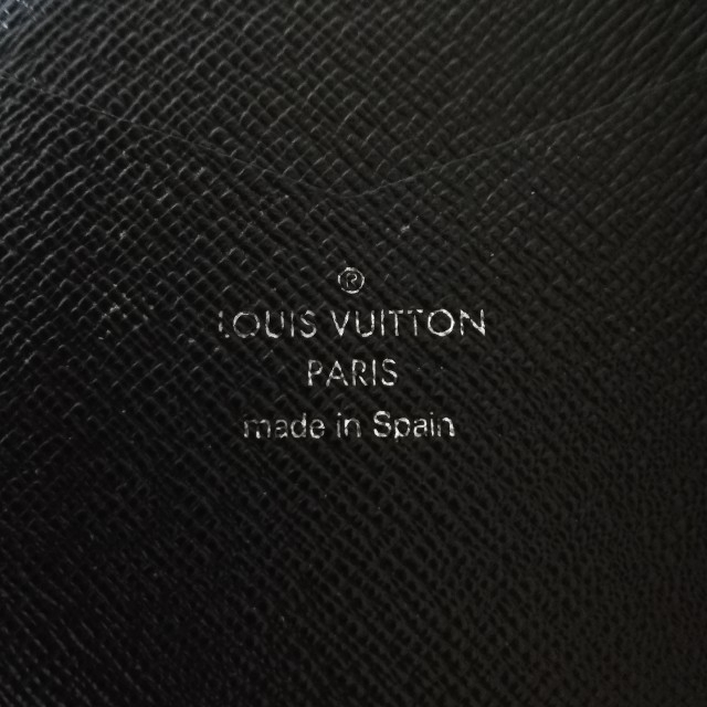 LOUIS iphone7プラス モノグラムエクリプスフォリオの通販 by Kickshustler1985's shop｜ルイヴィトンならラクマ VUITTON - Louis Vuitton 新品大得価