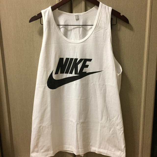 NIKE(ナイキ)のナイキ タンクトップ レディースのトップス(タンクトップ)の商品写真