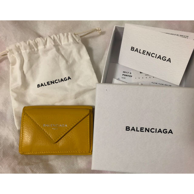 輝く高品質な Balenciaga ペーパーミニウォレット 専用。BALENCIAGA lvrv2220様 - 財布