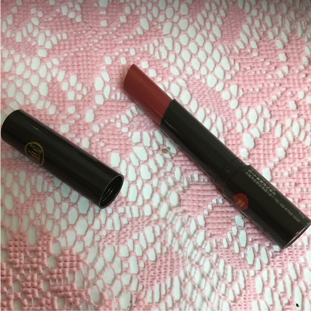 ロート製薬(ロートセイヤク)の LIP THE COLOR Foggy Rose コスメ/美容のベースメイク/化粧品(口紅)の商品写真