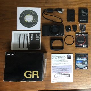 リコー(RICOH)の（t様専用）美品 RICOH GR（ご予約特典などおまけ多数！）(コンパクトデジタルカメラ)