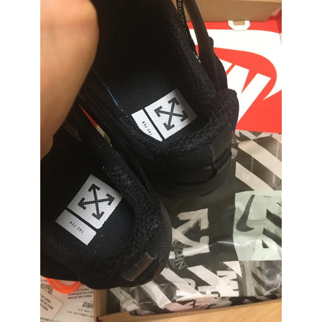 NIKE off-white プレスト