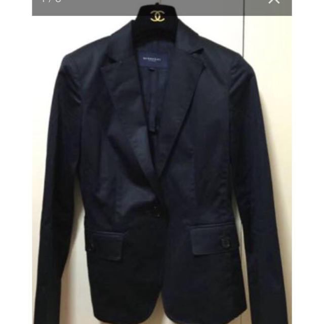 BURBERRY(バーバリー)の本物バーバリーの黒の美ラインワンボタンジャケット36　美品  レディースのジャケット/アウター(テーラードジャケット)の商品写真