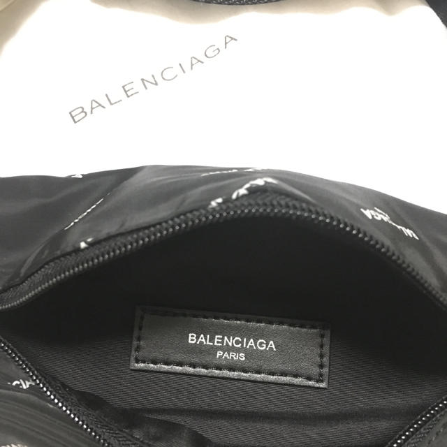 Balenciaga(バレンシアガ)のBALENCIAGA ベルトパックLOGOS メンズのバッグ(バッグパック/リュック)の商品写真