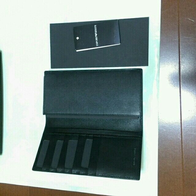 Emporio Armani(エンポリオアルマーニ)のりこ様専用　　新品ｱﾙﾏｰﾆ財布 レディースのファッション小物(財布)の商品写真