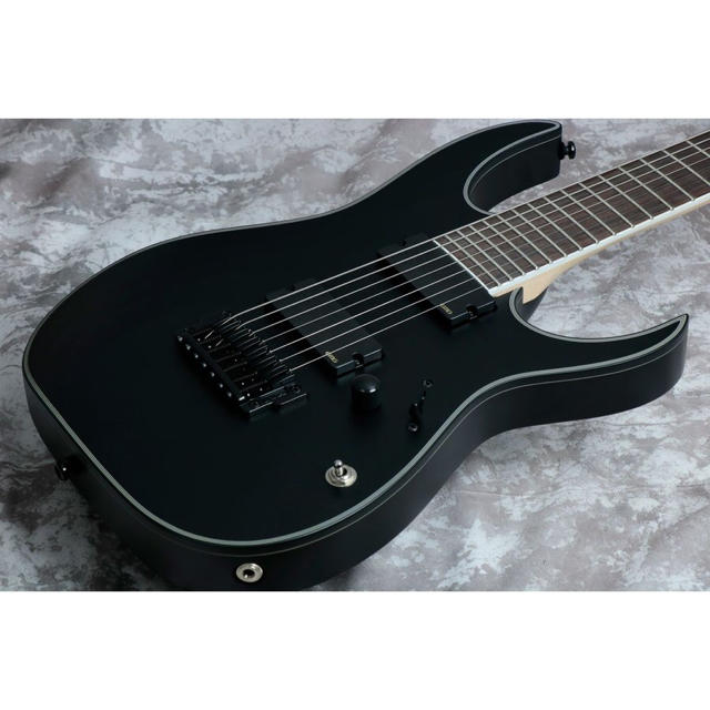 Ibanez(アイバニーズ)のIbanez Iron Label RGIR37BFE 7弦 ギター EMG  楽器のギター(エレキギター)の商品写真