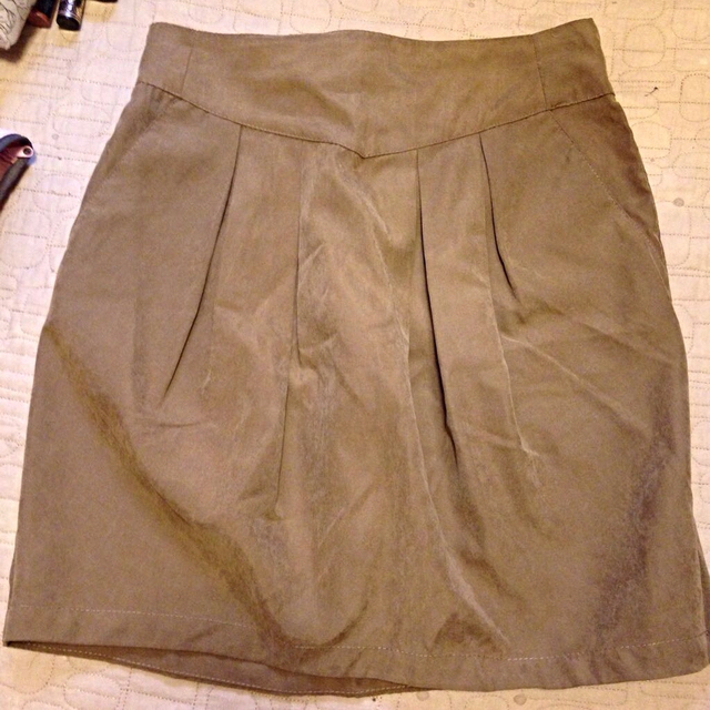 mystic(ミスティック)のmystic☆ベージュのひざ丈スカート レディースのスカート(ひざ丈スカート)の商品写真