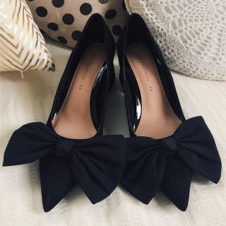 ザラ(ZARA)のZARA big ribbon パンプス 美品(ハイヒール/パンプス)