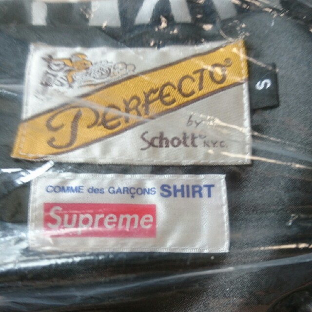 Supreme(シュプリーム)のCDG SHIRT Schott Painted Perfecto S メンズのジャケット/アウター(ライダースジャケット)の商品写真