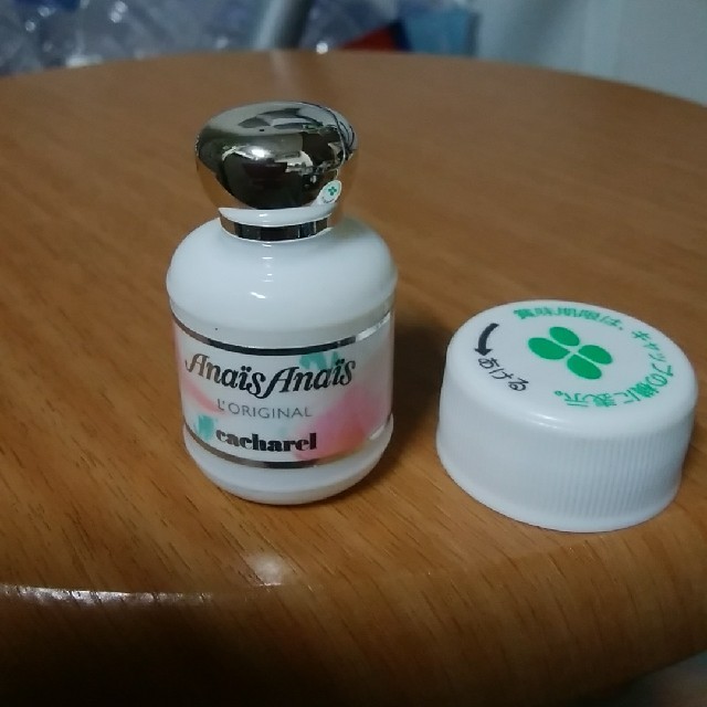 cacharel(キャシャレル)のcacharel ミニチュアボトル　香水　6ml コスメ/美容の香水(香水(女性用))の商品写真