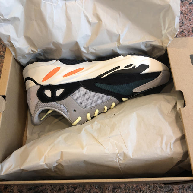 yeezy 700メンズ