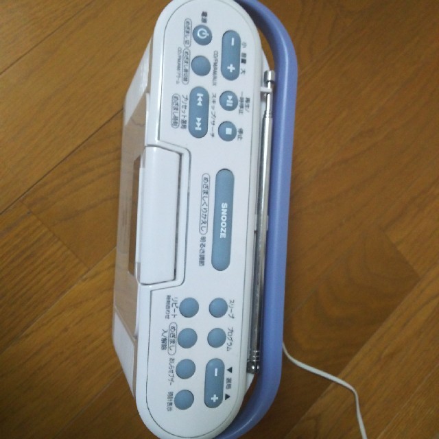 東芝(トウシバ)の東芝 防水ＣＤクロックラジオ TY-CDB5

 スマホ/家電/カメラのオーディオ機器(ラジオ)の商品写真