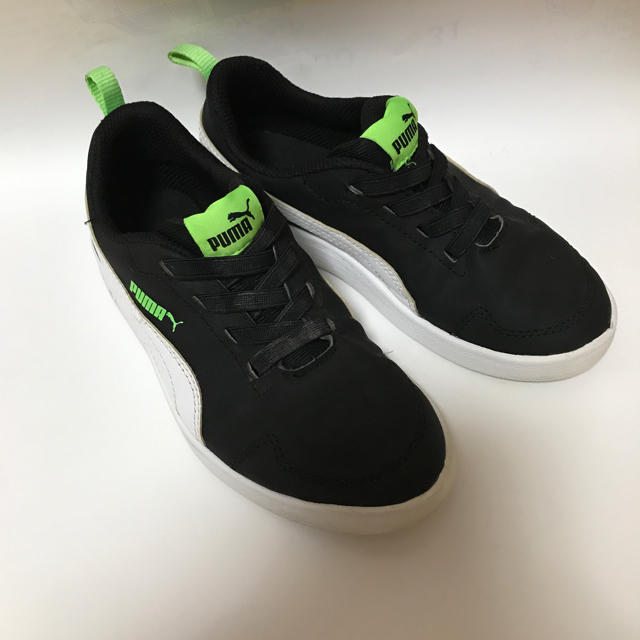 PUMA(プーマ)のプーマのスニーカー 19 キッズ/ベビー/マタニティのキッズ靴/シューズ(15cm~)(スニーカー)の商品写真