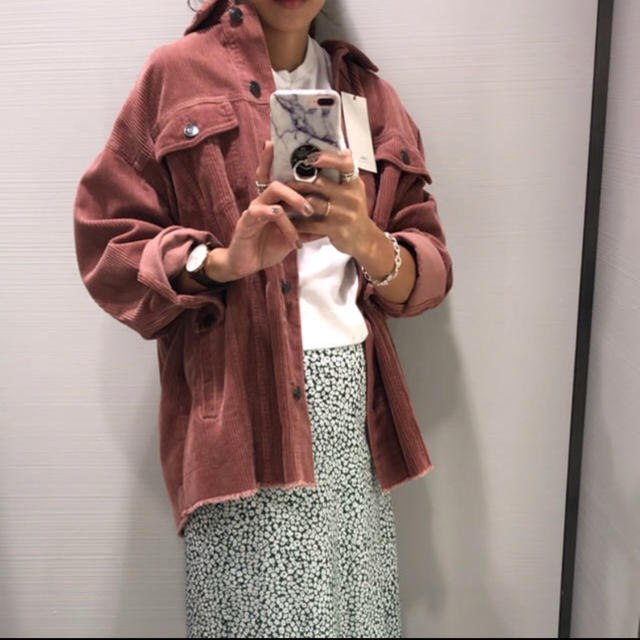 1着でも送料無料 早い者勝ち 最終お値下げ zara コーデュロイくすみ ...