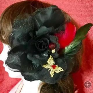 黒バラの髪飾り(ヘアアクセサリー)