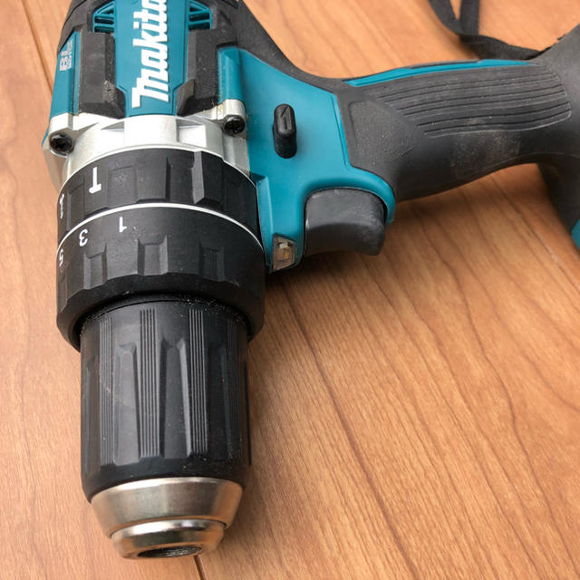 Makita(マキタ)のマキタ充電式振動ドライバドリル スポーツ/アウトドアの自転車(工具/メンテナンス)の商品写真