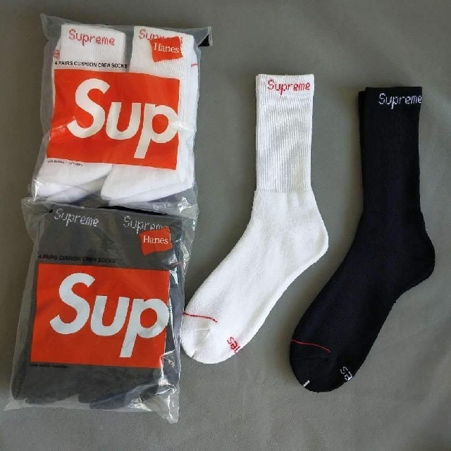 Supreme - 2ペア Supreme Hanes socks シュプリーム ソックス 黒×白の