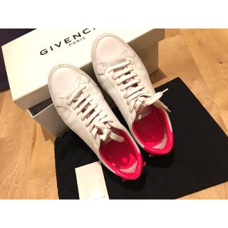 ジバンシィ(GIVENCHY)のGivenchy ピンク レディーススニーカーアーバンストリート(スニーカー)