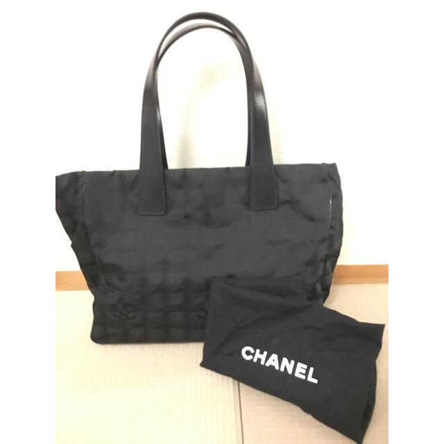 ハンドバッグCHANEL ブラック ハンドバッグ ニュートラベルライン