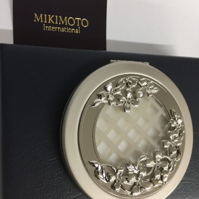 MIKIMOTO(ミキモト)のMIKIMOTO　手鏡　ミラー レディースのファッション小物(ミラー)の商品写真