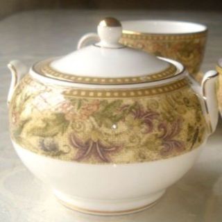 ウェッジウッド(WEDGWOOD)の美品♪　Lサイズウェッジウッドフローラルタペストリー　シュガーポット(食器)