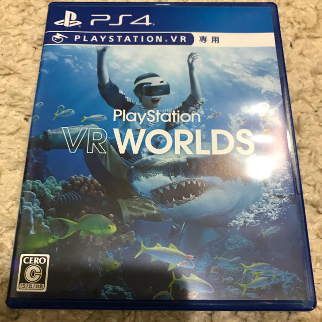 PlayStation VR(プレイステーションヴィーアール)のVR WORLDS エンタメ/ホビーのゲームソフト/ゲーム機本体(家庭用ゲームソフト)の商品写真