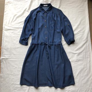 アーヴェヴェ(a.v.v)のお値下げ❗️【美品】a.v.v💙シャンブレーワンピース(ひざ丈ワンピース)