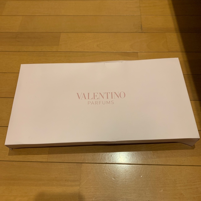 VALENTINO(ヴァレンティノ)のvalentino♡上品シンプル！2wayクラッチバッグポーチ レディースのバッグ(クラッチバッグ)の商品写真