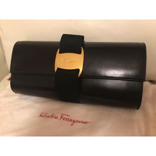 サルヴァトーレフェラガモ(Salvatore Ferragamo)の※mmmm様専用※    フェラガモ クラッチバッグ ヴァラ 黒(クラッチバッグ)